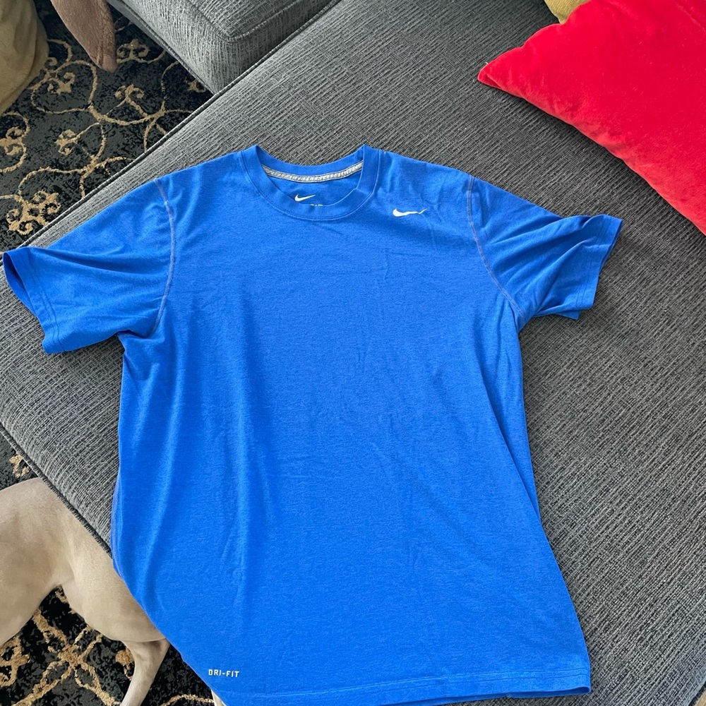 Nike dri fit t-shirt